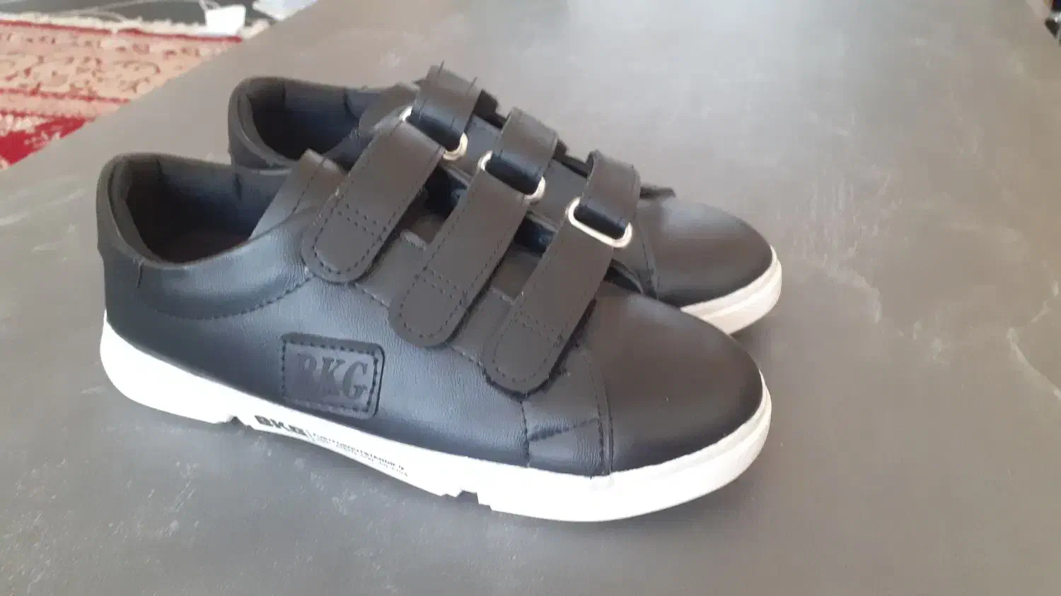 کفش|کیف، کفش، کمربند|داراب, |دیوار