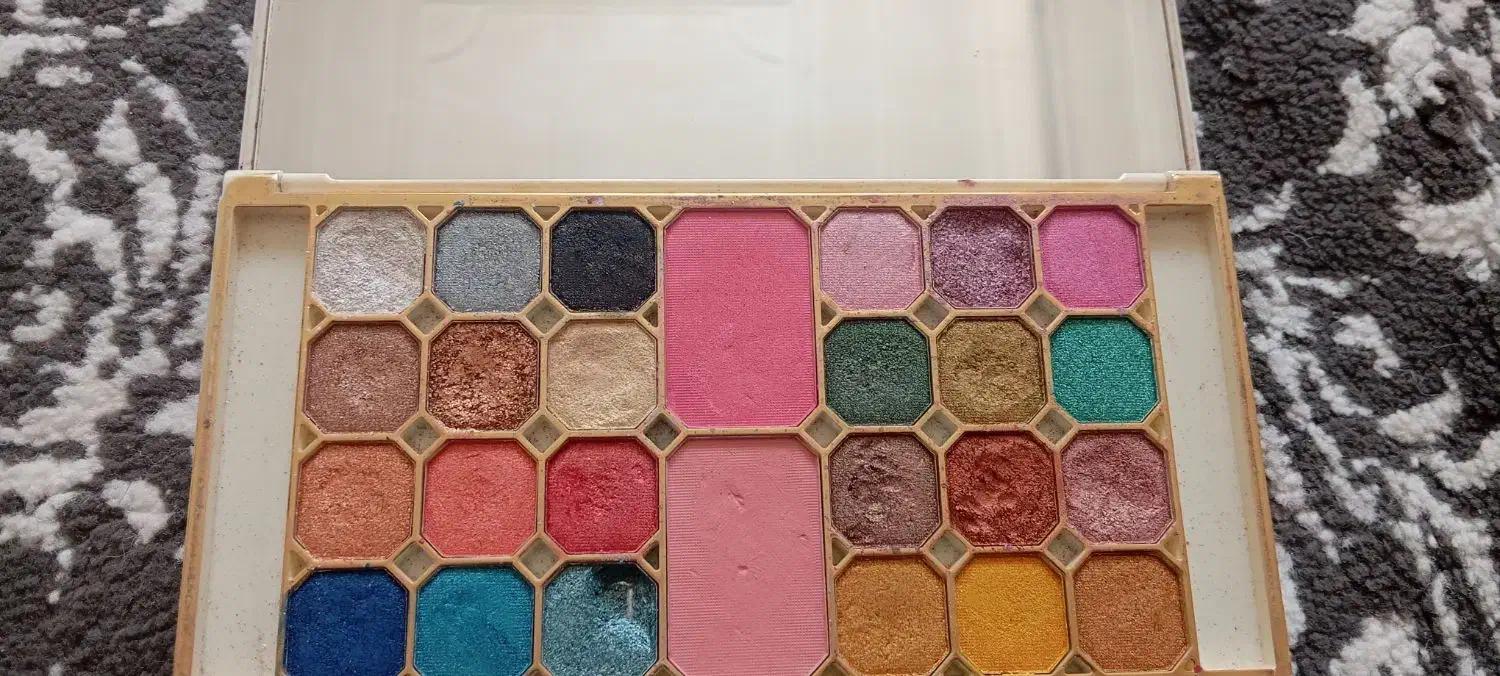 پالت گریم و سایه|آرایشی، بهداشتی، درمانی|زابل, |دیوار