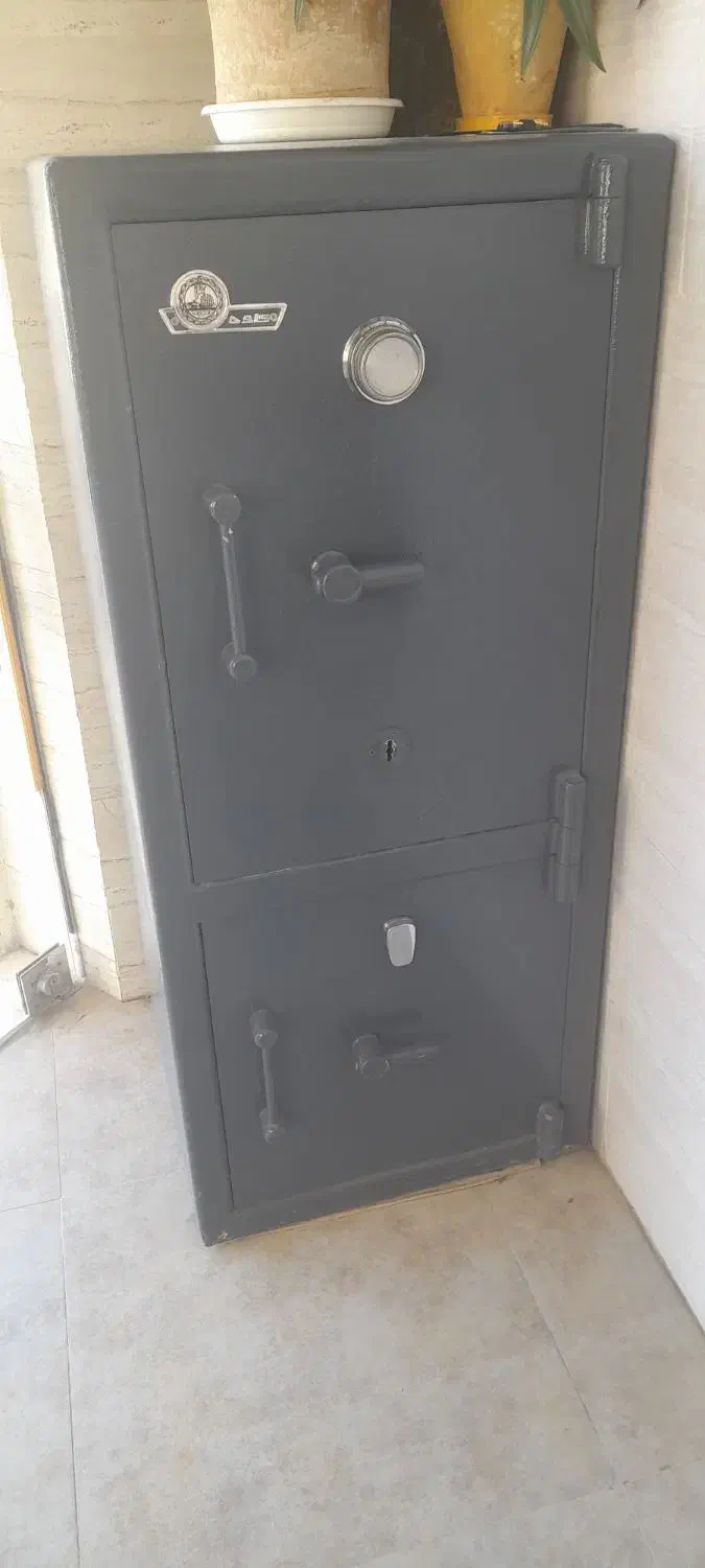 گاو صندوق کاوه رمز دار|ابزارآلات|شهرکرد, |دیوار