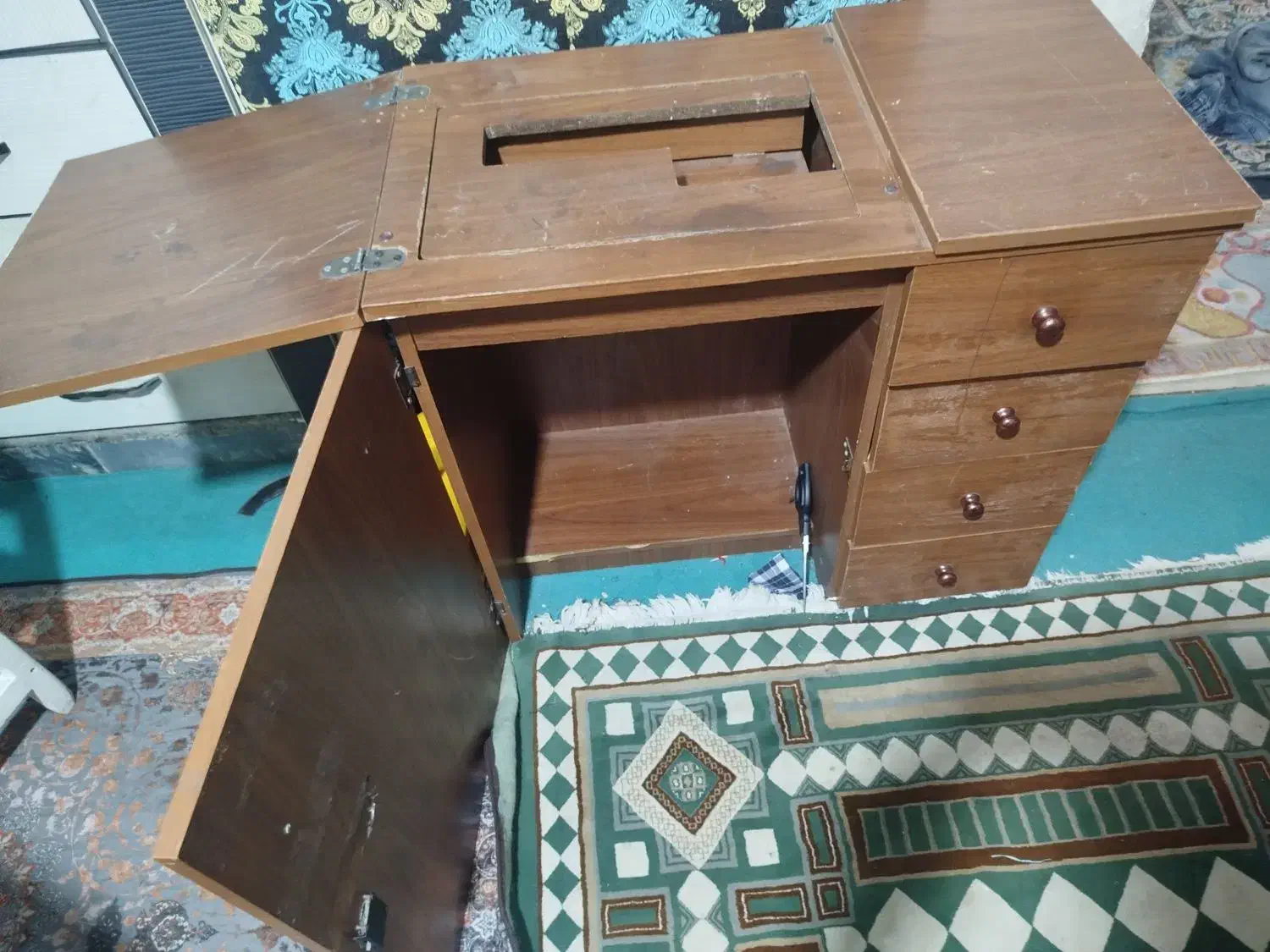 میز چرخ خیاطی|لوازم خیاطی و بافتنی|اهواز, کیانشهر|دیوار