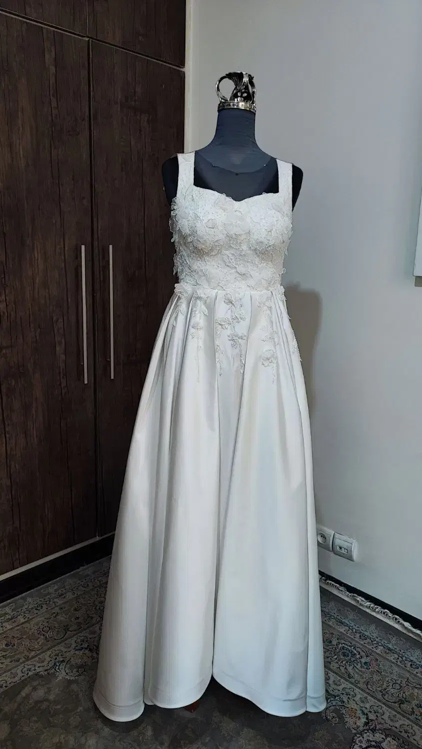 لباس عروس|لباس|تهران, دربند|دیوار