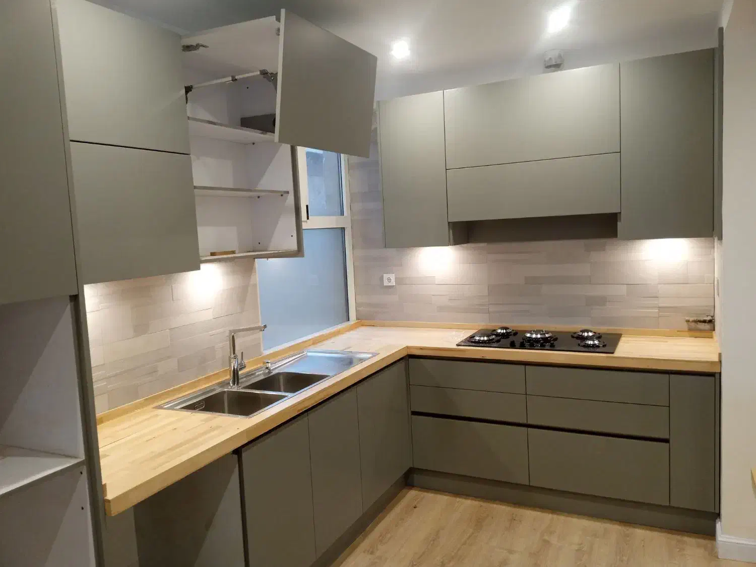 کابینت هنر کابین اقساط|مصالح و تجهیزات ساختمان|نیشابور, هفده شهریور|دیوار