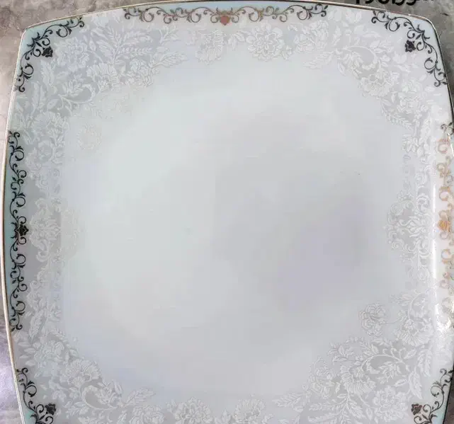 سرویس چینی ۱۰۵پارچه و ۱۲نفره امور فیروزه ای پردیس|ظروف سرو و پذیرایی|قم, شهرک امام حسن|دیوار