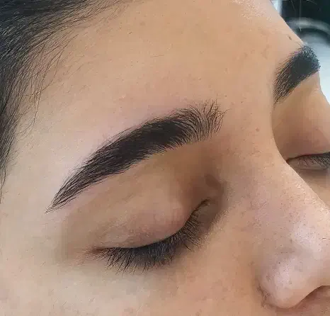 خدمات میکاپ و اصلاح صورت و ابرو|خدمات آرایشگری و زیبایی|شاهین‌شهر, فردوسی|دیوار