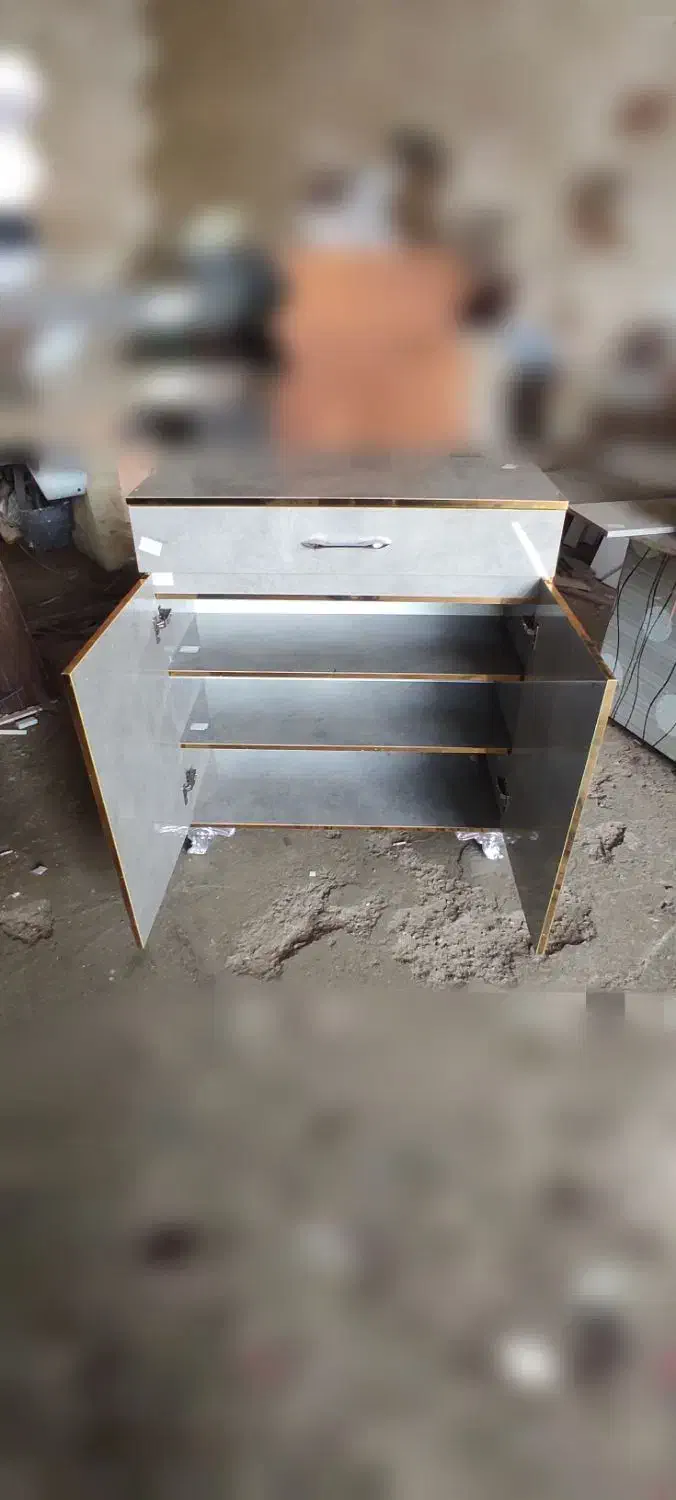 جاکفشی|جاکفشی، کمد، دراور|خوی, |دیوار