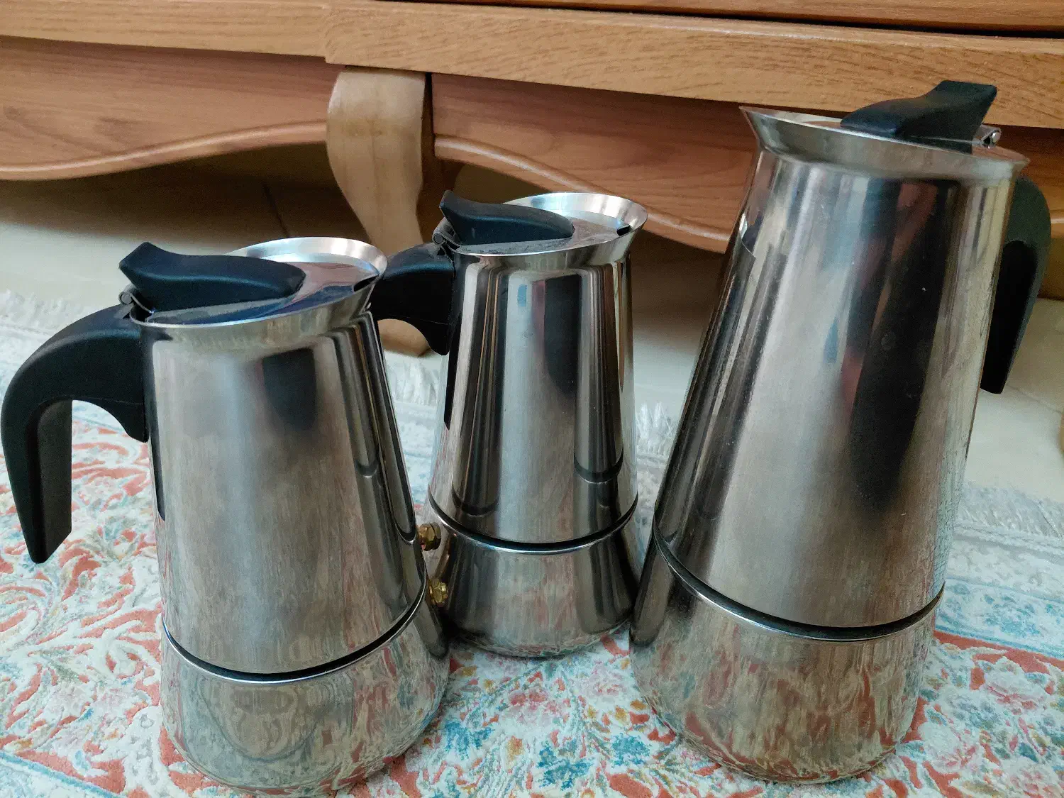 تعدادی موکاپاد|سماور، چایساز، قهوهساز|اندیشه, اندیشه فاز ۳|دیوار