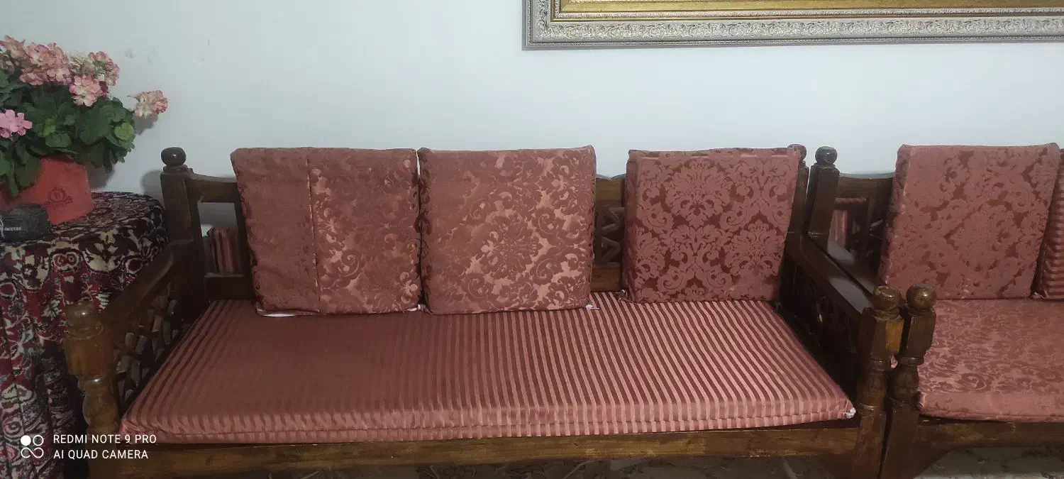 تخت سنتی همراه با تشک کف|کافی‌شاپ و رستوران|رودهن, |دیوار