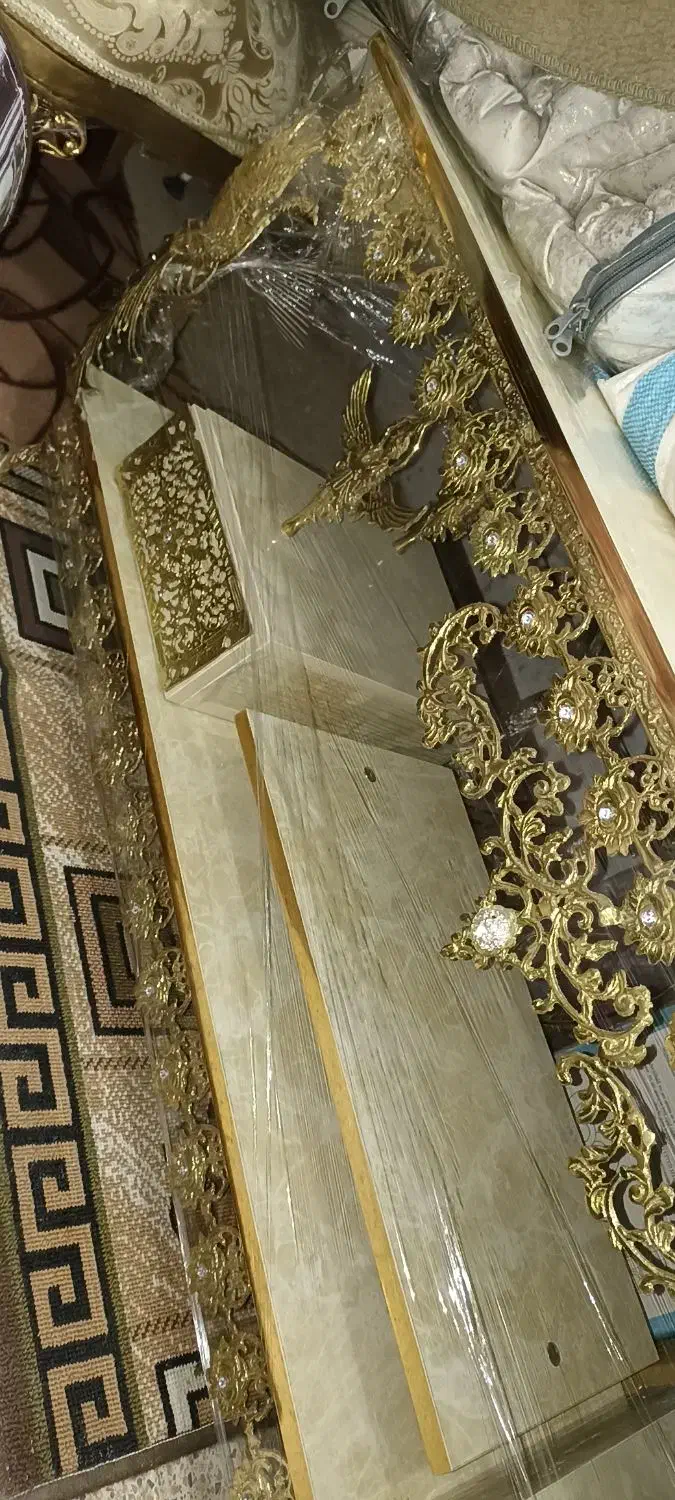 میز تلویزیون برنز نوعه زیر قیمتش میفروشم|میز تلویزیون|زنجان, |دیوار