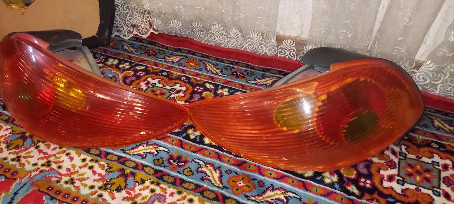 فن رادیات ۲۰۶ ویک جفت چراغ عقب|قطعات یدکی و لوازم جانبی|مشهد, شفا|دیوار