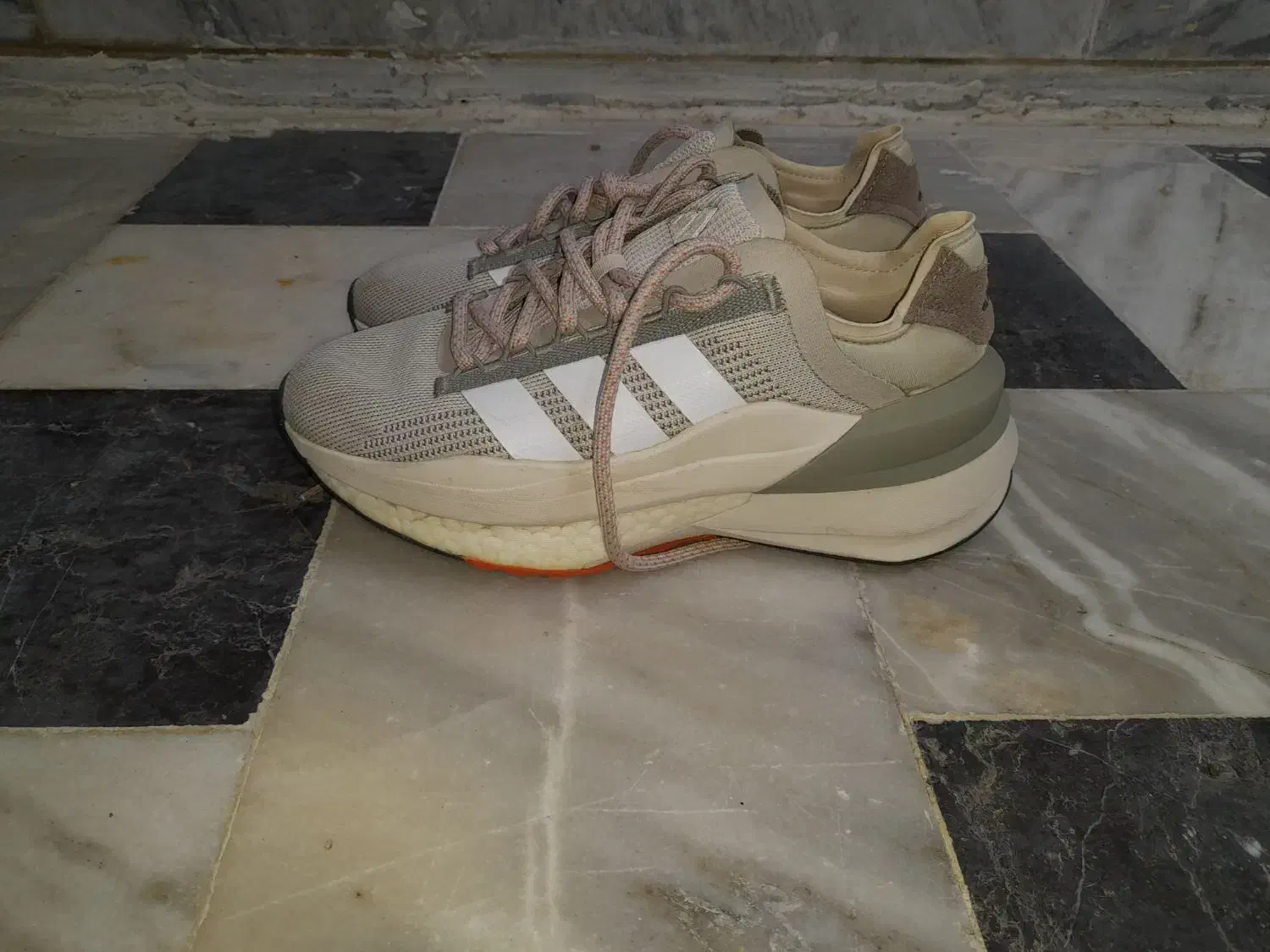 کتانی دخترانه آدیداس سایز۳۹|کیف، کفش، کمربند|رامسر, |دیوار