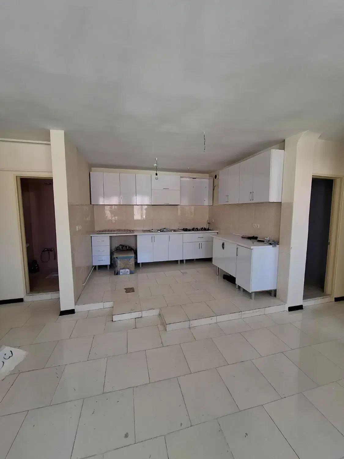واحد در سهندفاز4 نزدیک خیابان ستارخان 3 2 1|فروش آپارتمان|سهند, |دیوار