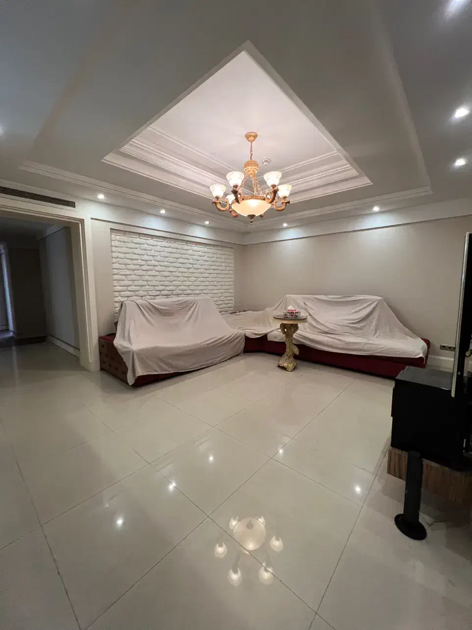 اجاره ۲۰۰ مترآپارتمان تکواحدی زعفرانیه میدان الف