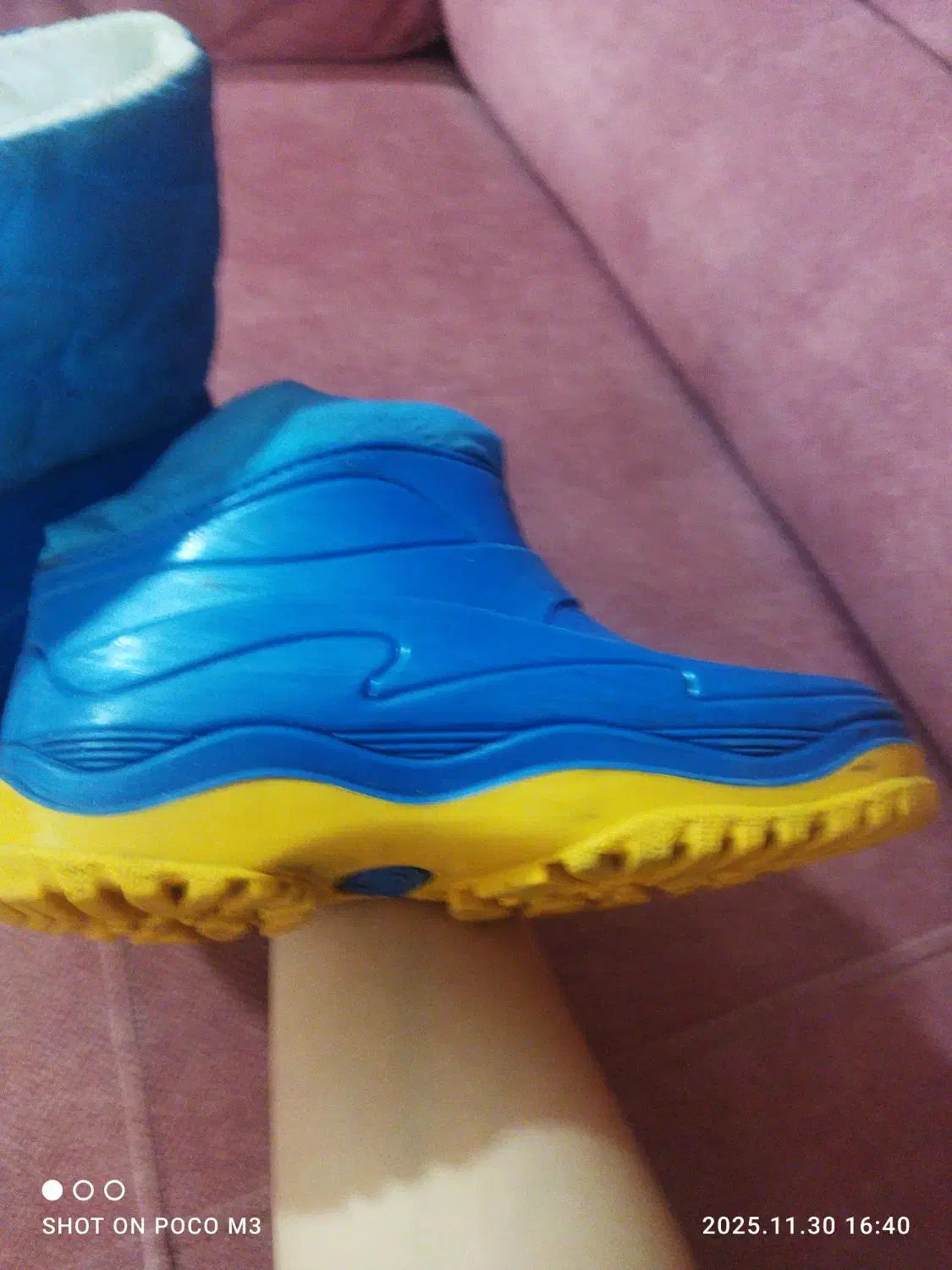 پوتین بچه‌گانه|کفش و لباس بچه|سنندج, |دیوار