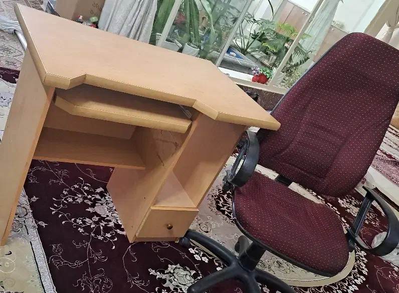 میز تحریر و صندلی اداری  (چرخشی)|میز تحریر و کامپیوتر|شهرضا, |دیوار