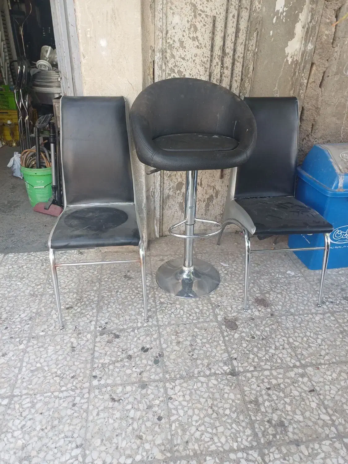 صندلی ۳ عدد جکدار و سالم|صندلی و نیمکت|قم, قلعه یزدیها|دیوار