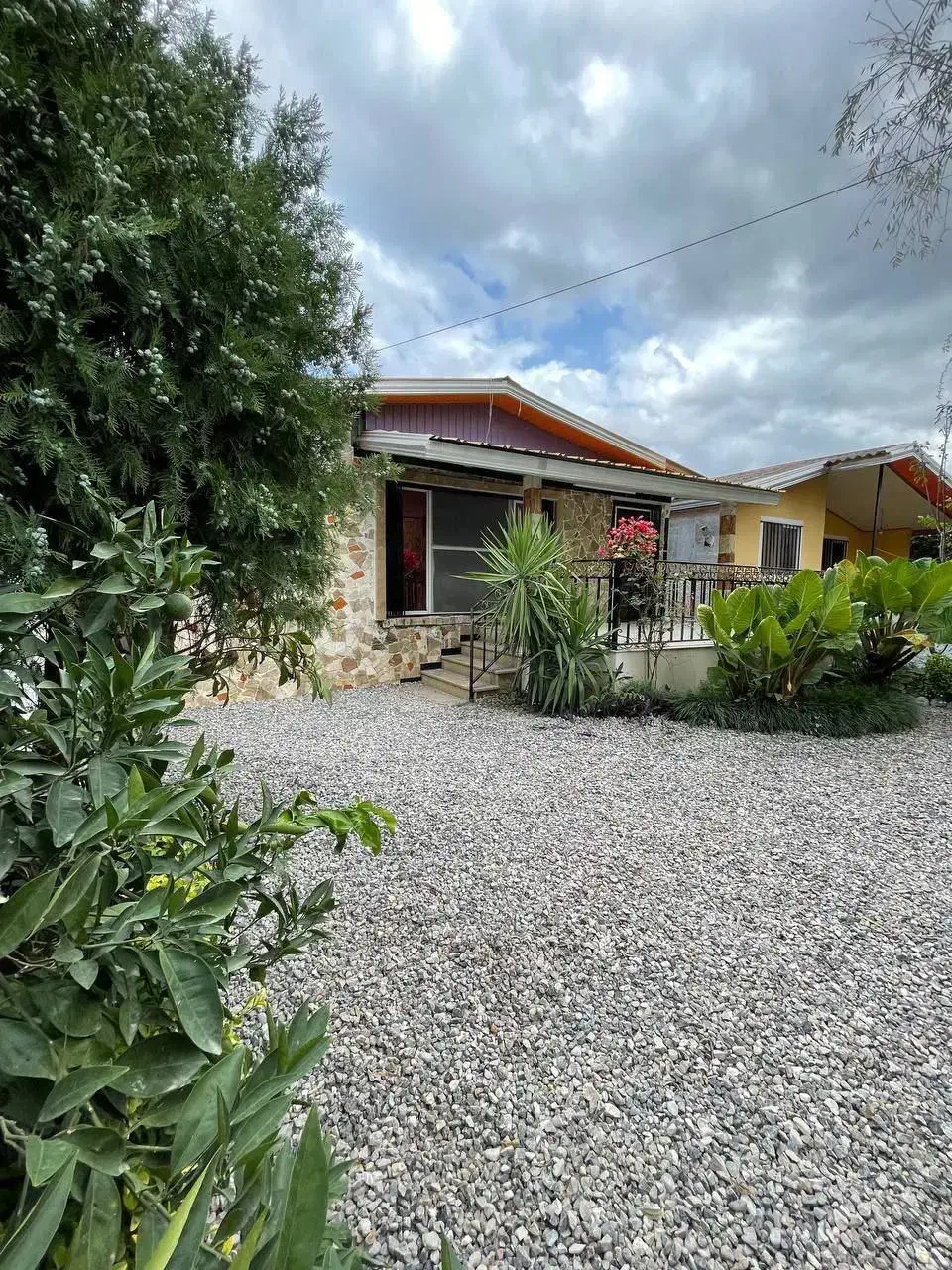 ویلاباغ/300متری/تاپ لوکیشن/حیاط بزرگ|فروش خانه و ویلا|سرخرود, |دیوار