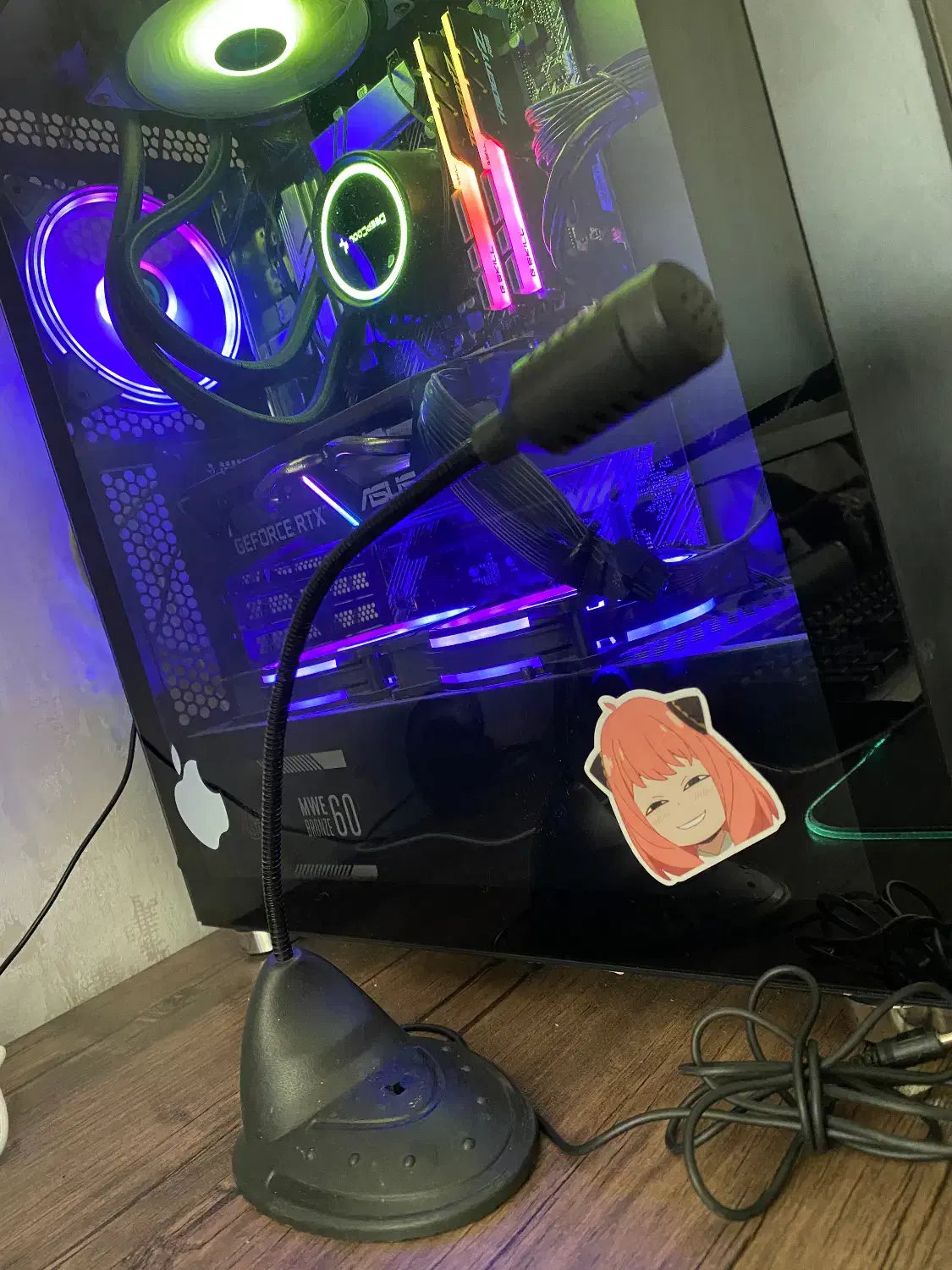 میکروفن رو میزی|قطعات و لوازم جانبی رایانه|ارومیه, |دیوار