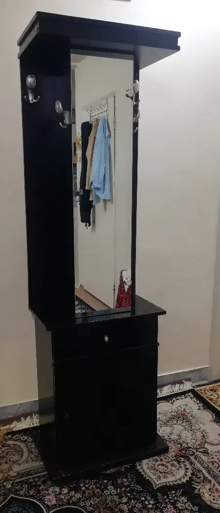 جاکفشی کمدی|جاکفشی، کمد، دراور|تهران, مینای شمالی (مخبر)|دیوار