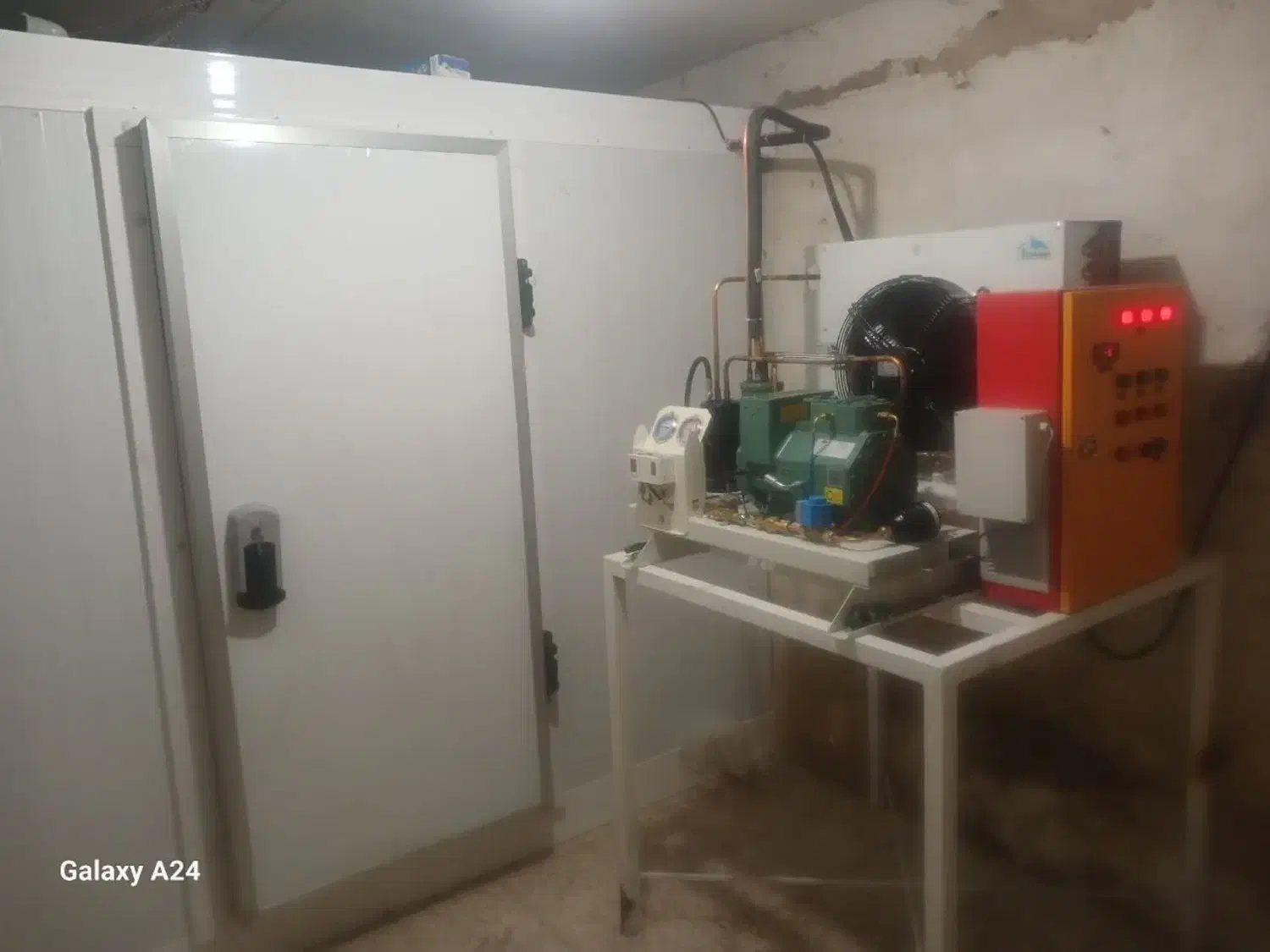 ساخت سردخانه و یخچال|خدمات پیشه و مهارت|آران و بیدگل, |دیوار