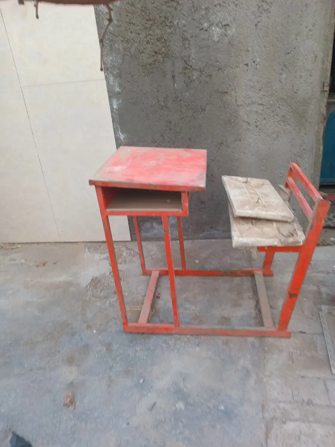 میز تحریر|میز تحریر و کامپیوتر|تربت جام, علوی|دیوار