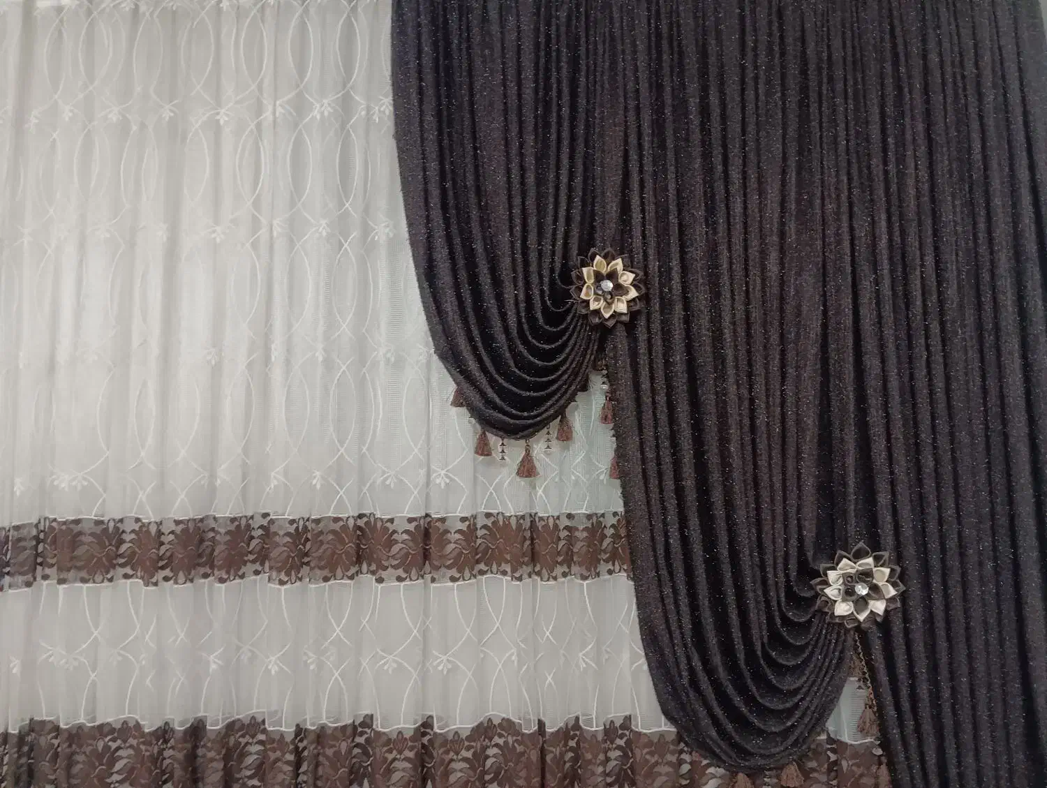 دو عدد پرده به همراه والان،در حد نو|پرده، رانر، رومیزی|لاهیجان, لاشیدان|دیوار