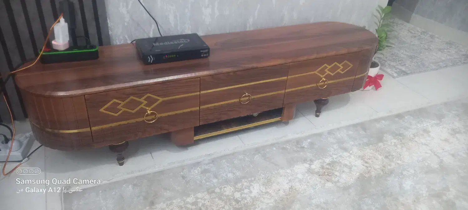 میز تلویزیون ال ای دی نو میباشد|میز تلویزیون|گرگان, |دیوار