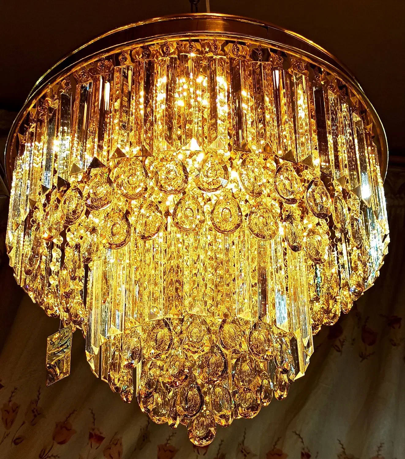 لوستر، کریستالی مدل آیلا کد ۱۷۴|لوستر و چراغ آویز|قم, نیروگاه|دیوار