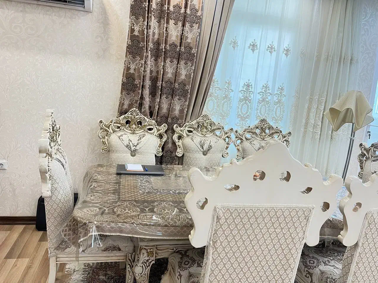 یکدست میز نهارخوری هشت نفره|میز و صندلی غذاخوری|زاهدان, |دیوار