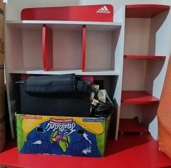 میز کامپیوتر|میز تحریر و کامپیوتر|رشت, شهرک الغدیر|دیوار