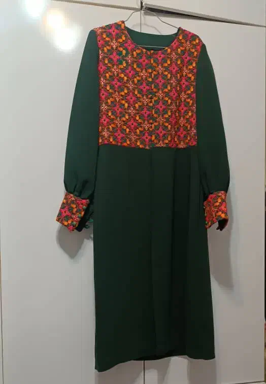 مانتو زنونه|لباس|شیراز, باغ تخت|دیوار