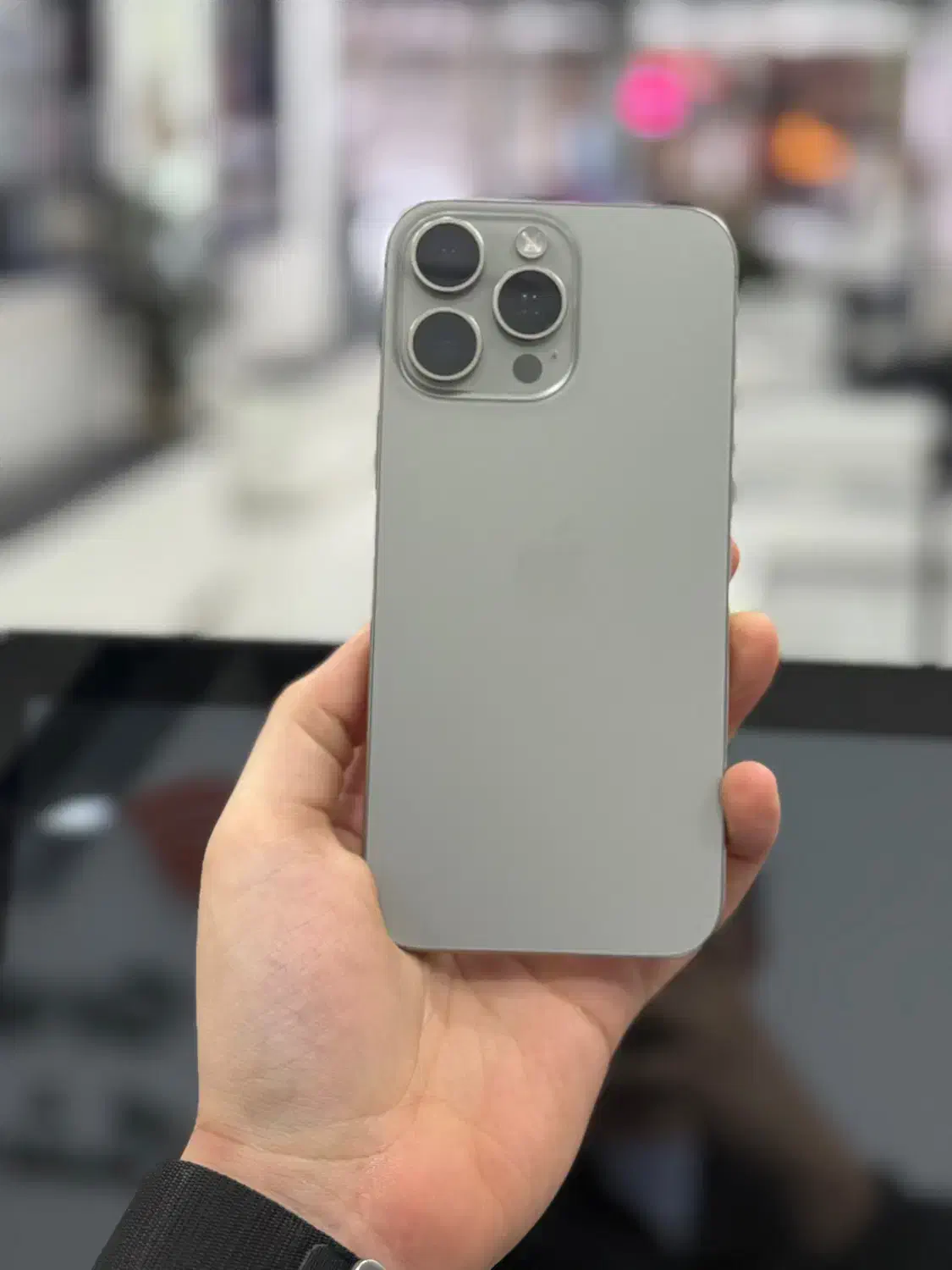 16 Pro Max خانگی|موبایل|اصفهان, چرخاب|دیوار