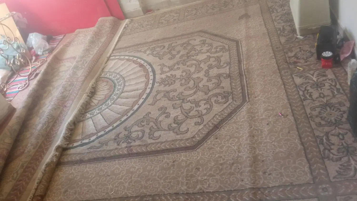 قالی لنگه این ک تو عکسه زدگی ک این دارع اون ندارع|فرش|شیراز, بازار|دیوار