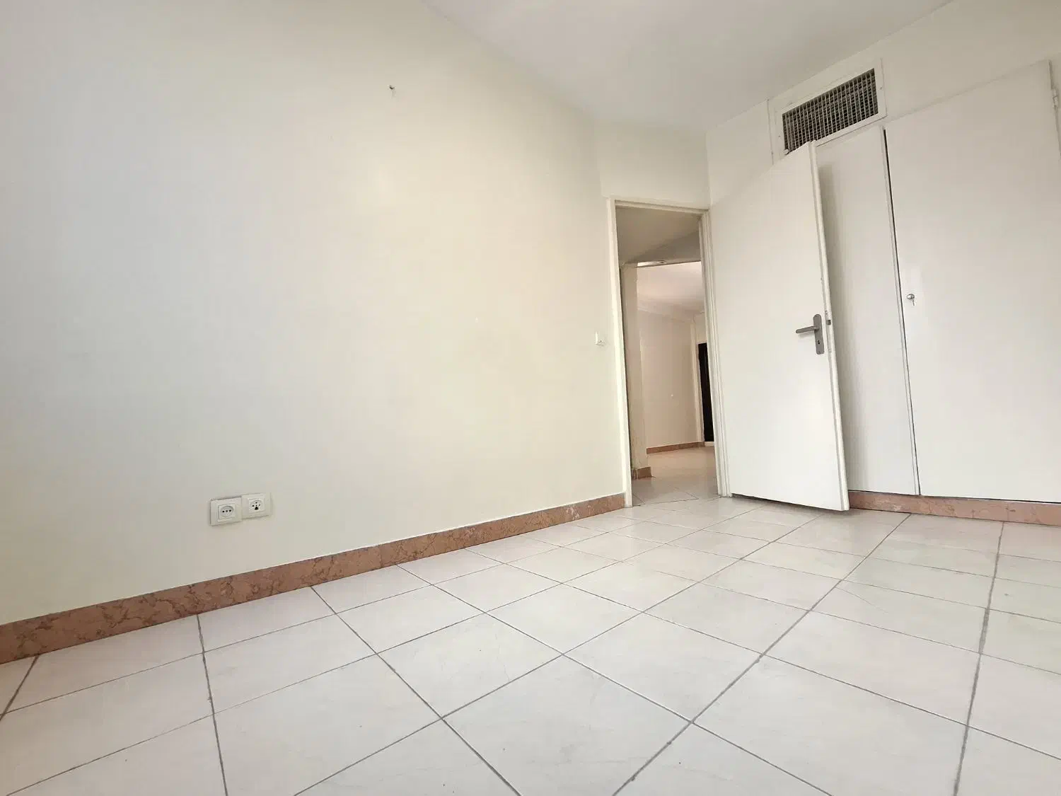 اجاره آپارتمان نارمک میدان ۱۸ تکواحدی ۶۵متر دوخواب