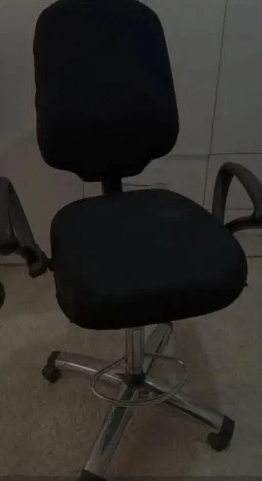 صندلی چرخشی|صندلی و نیمکت|ساوه, |دیوار