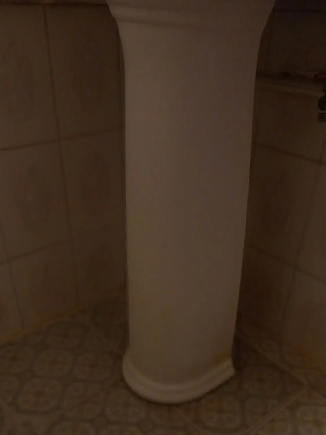 روشویی سایز بزرگ|لوازم سرویس بهداشتی|خرم‌آباد, |دیوار