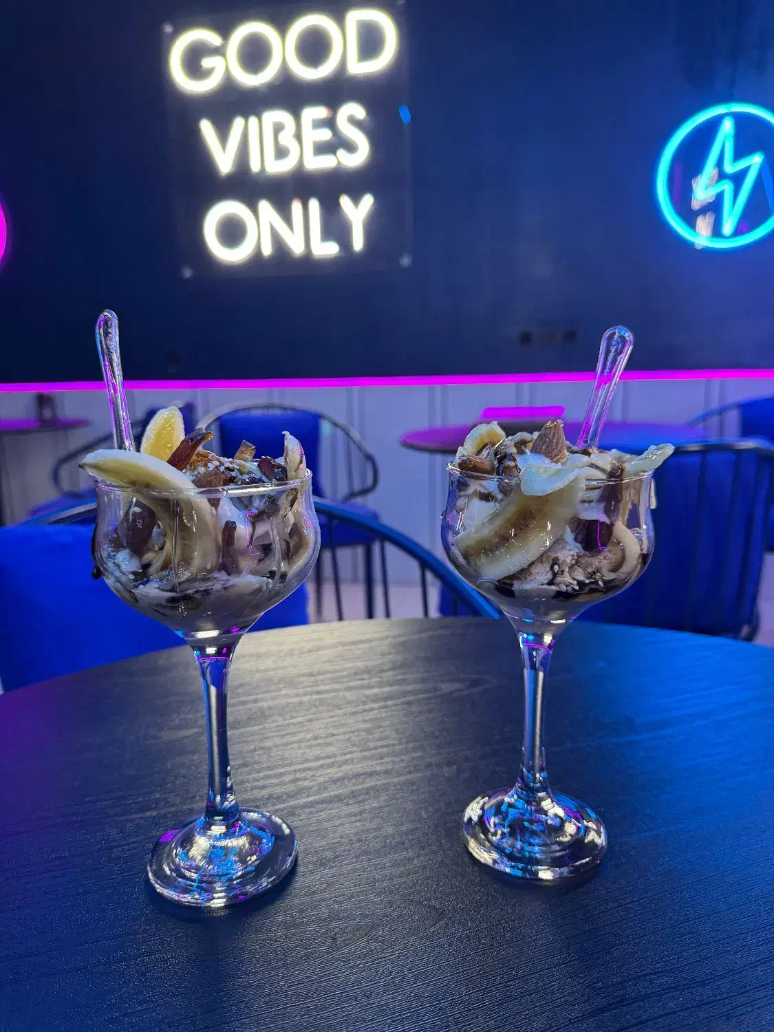 کافه لاین|کافی‌شاپ و رستوران|کوهدشت, |دیوار