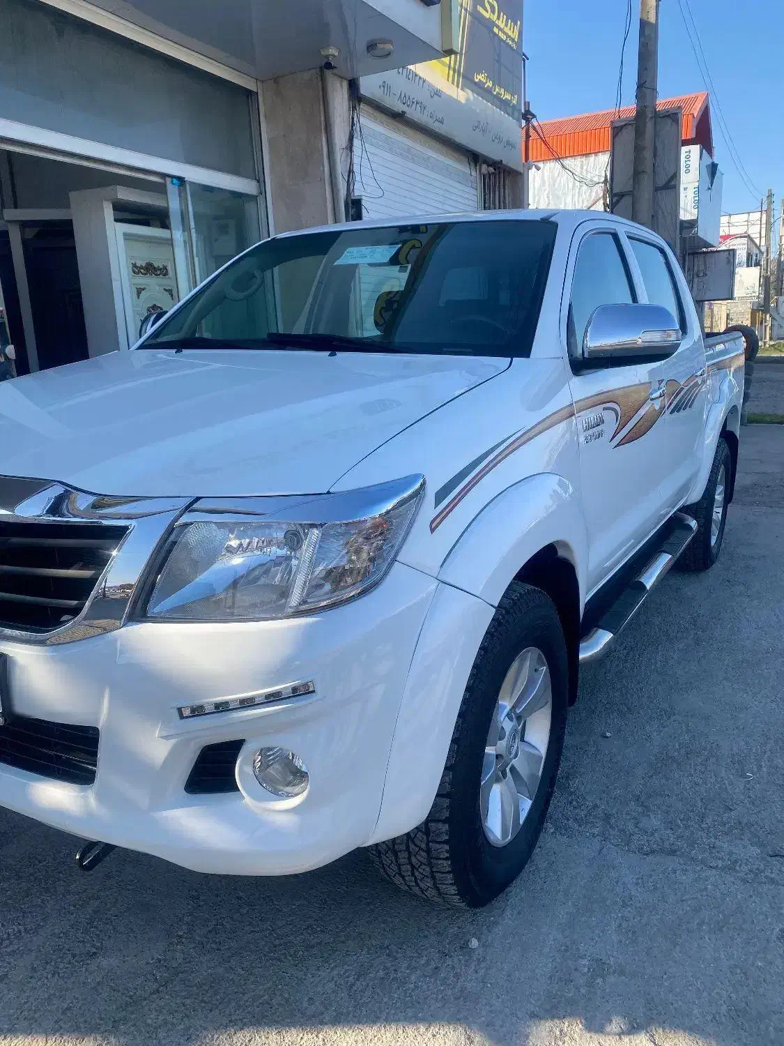 هایلوکس ۲۰۱۲|خودرو سواری و وانت|تهران, سعادت‌آباد|دیوار