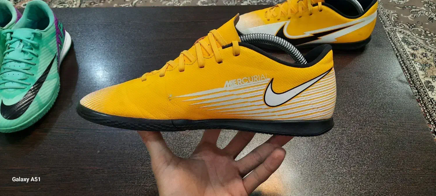 کفش فوتسال اورجینال سایز ۴۰ و ۴۰.۵|کیف، کفش، کمربند|تهران, ستارخان|دیوار