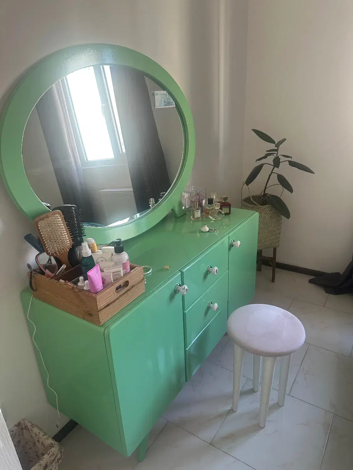 سرویس خواب|تخت و سرویس خواب|پردیس, فاز ۱۱|دیوار