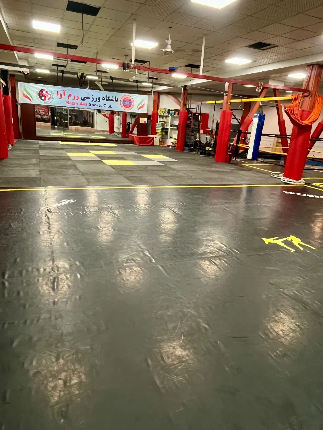 اجاره سانس|اجارهٔ کوتاه‌مدت دفتر کار و فضای آموزشی|تهران, درختی|دیوار