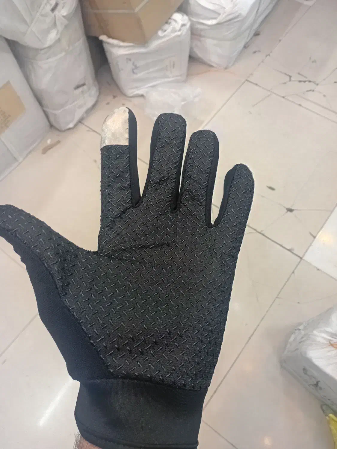 دستکش|دوچرخه، اسکیت، اسکوتر|مشهد, حرم مطهر رضوی|دیوار