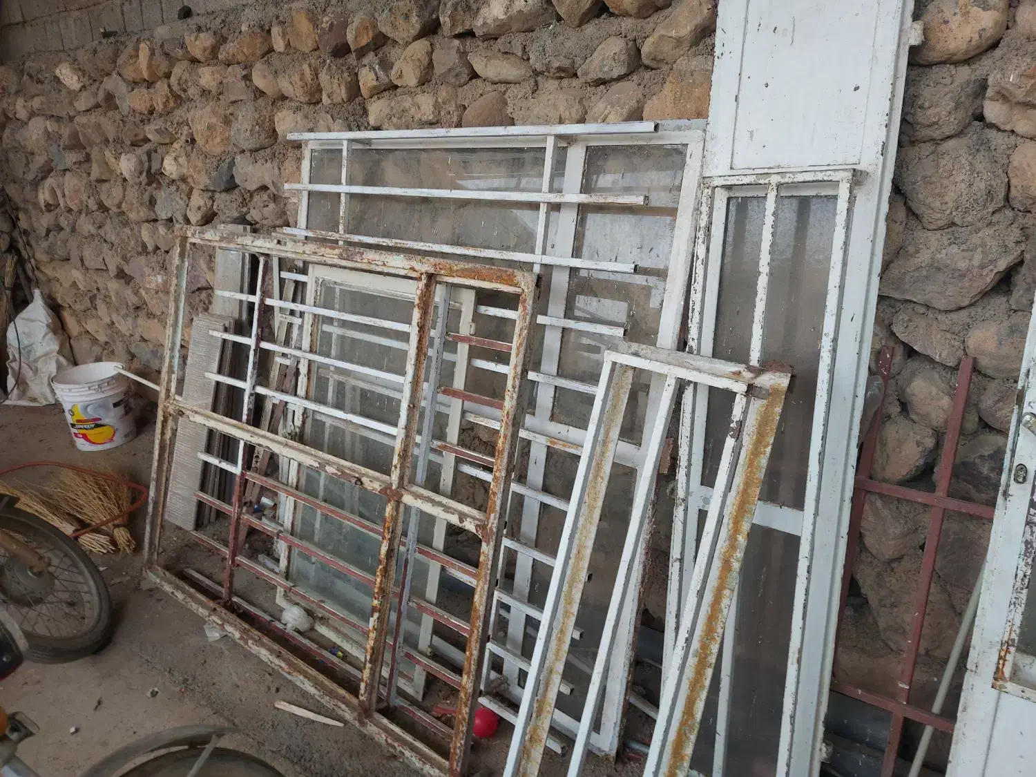 درب و پنجره آهن|مصالح و تجهیزات ساختمان|موچش, |دیوار