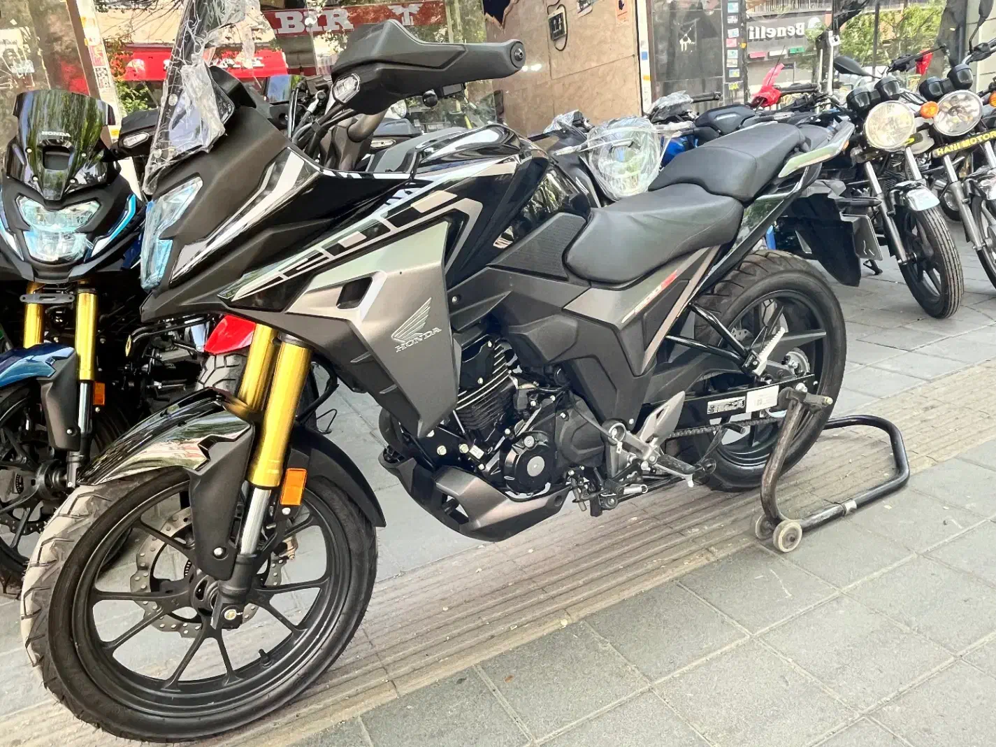 Cbx200ادونچر هوندا شرکت کبیر موتور شفیع زاده|موتورسیکلت|تهران, مولوی|دیوار