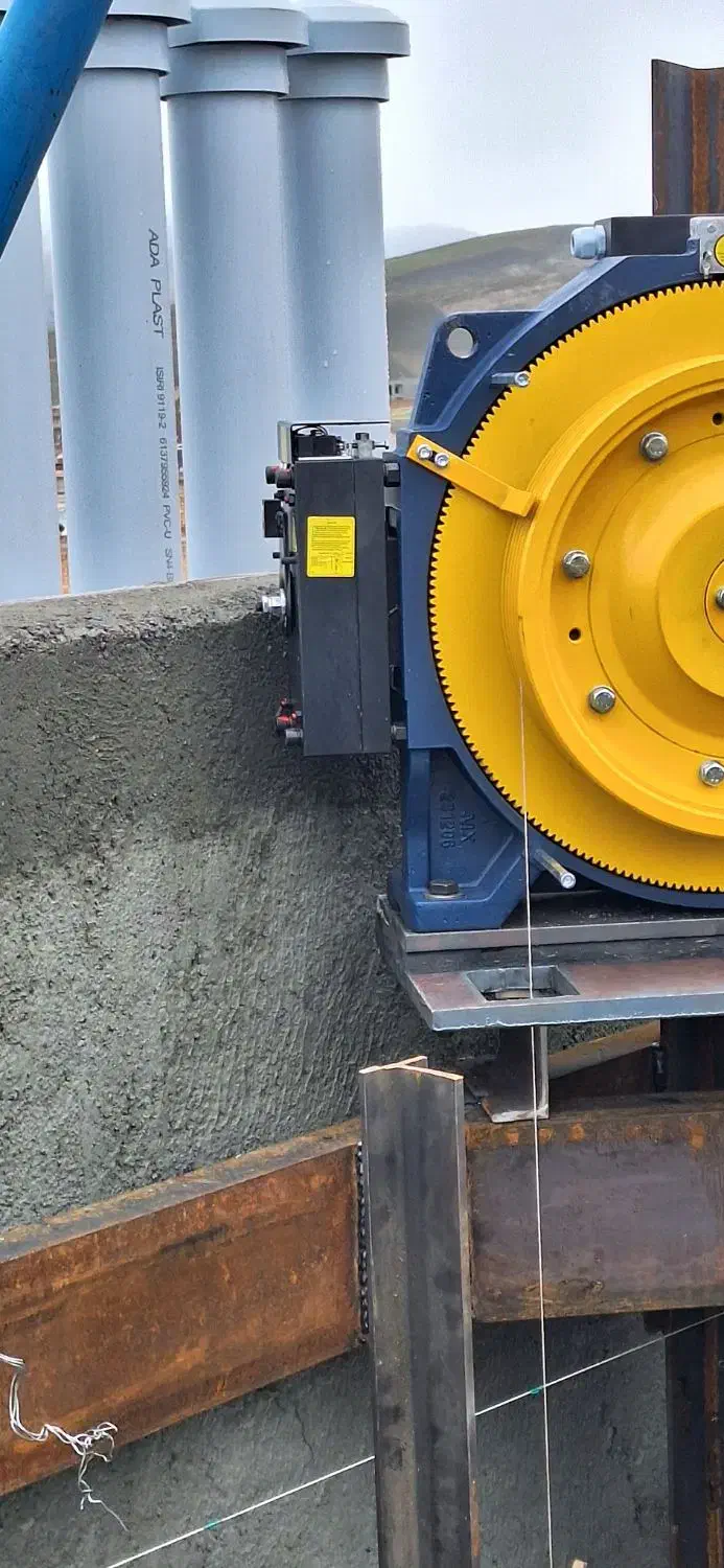 تعمیر و نصب بالابر و نفربر آسانسور هیدرولیک و کششی|خدمات پیشه و مهارت|ارومیه, |دیوار