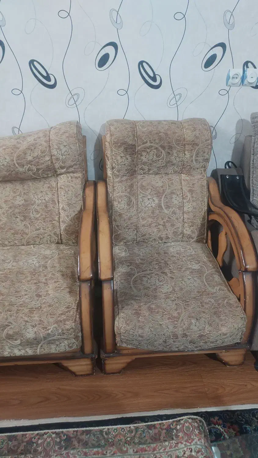 مبل باغی|مبلمان خانگی و میز عسلی|شاهین‌شهر, حافظ جنوبی|دیوار