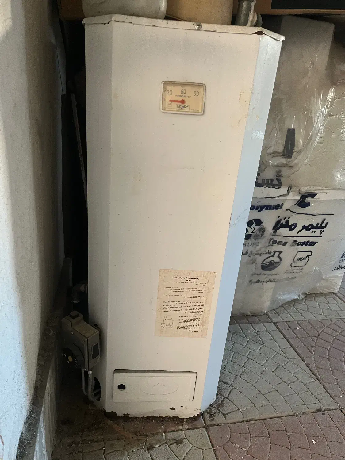 آبگرمکن مخزنی دیواری|آبگرمکن، پکیج، شوفاژ|گرگان, |دیوار