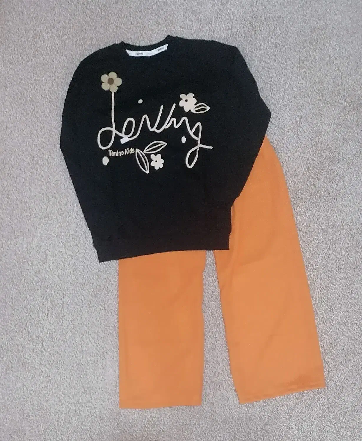 بلوز شلوار دخترانه|کفش و لباس بچه|بیرجند, |دیوار