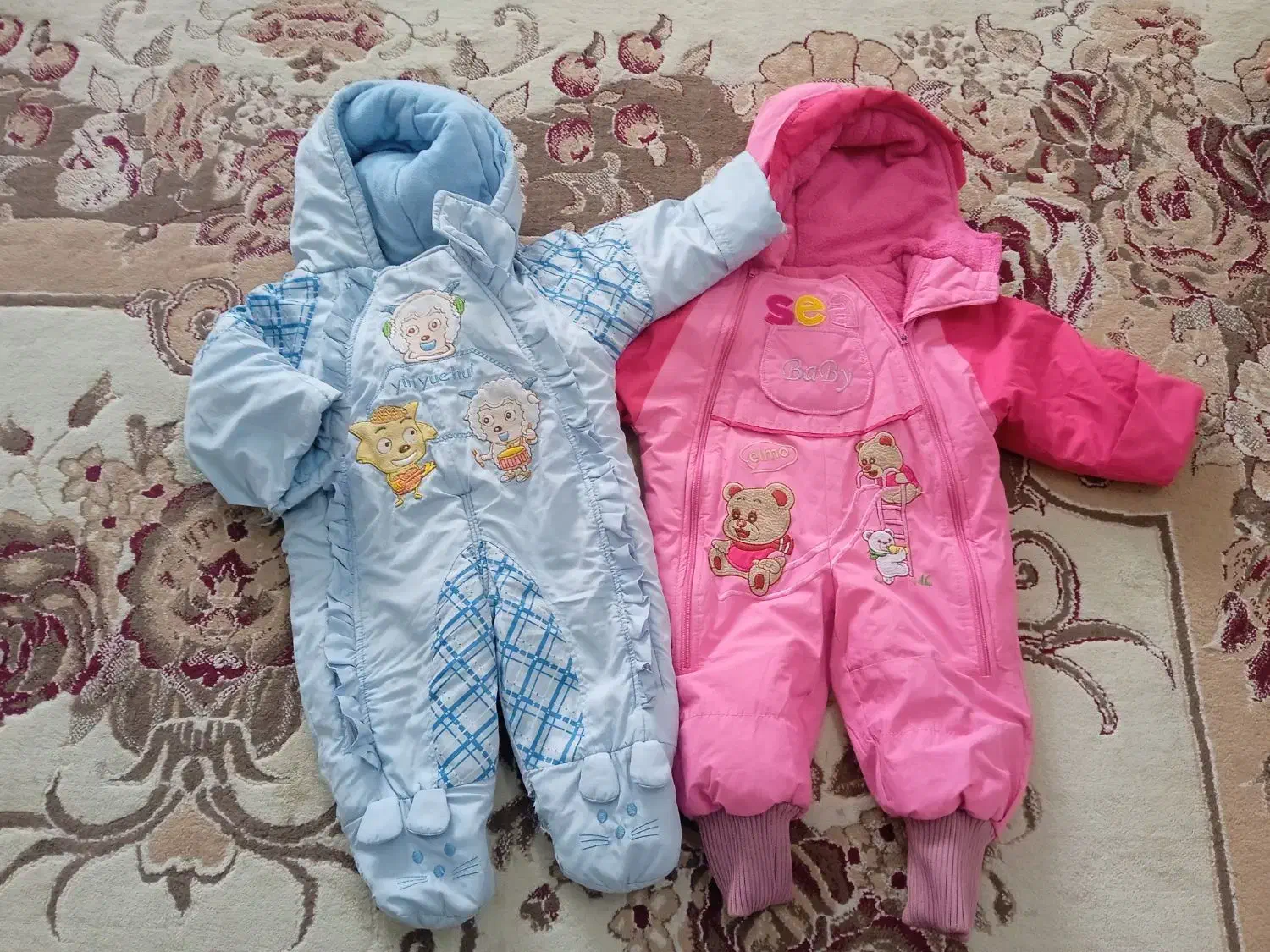 سرهمی دوقلو|کفش و لباس بچه|تربتحیدریه, آغوی|دیوار