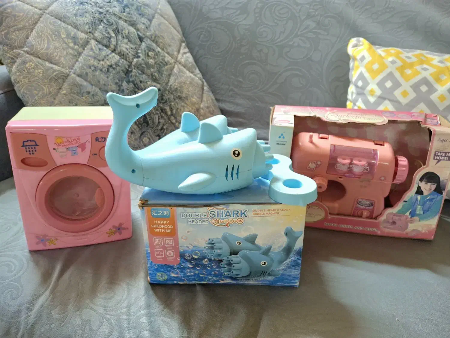 اسباب بازی|اسباببازی بچه|لاهیجان, انقلاب|دیوار