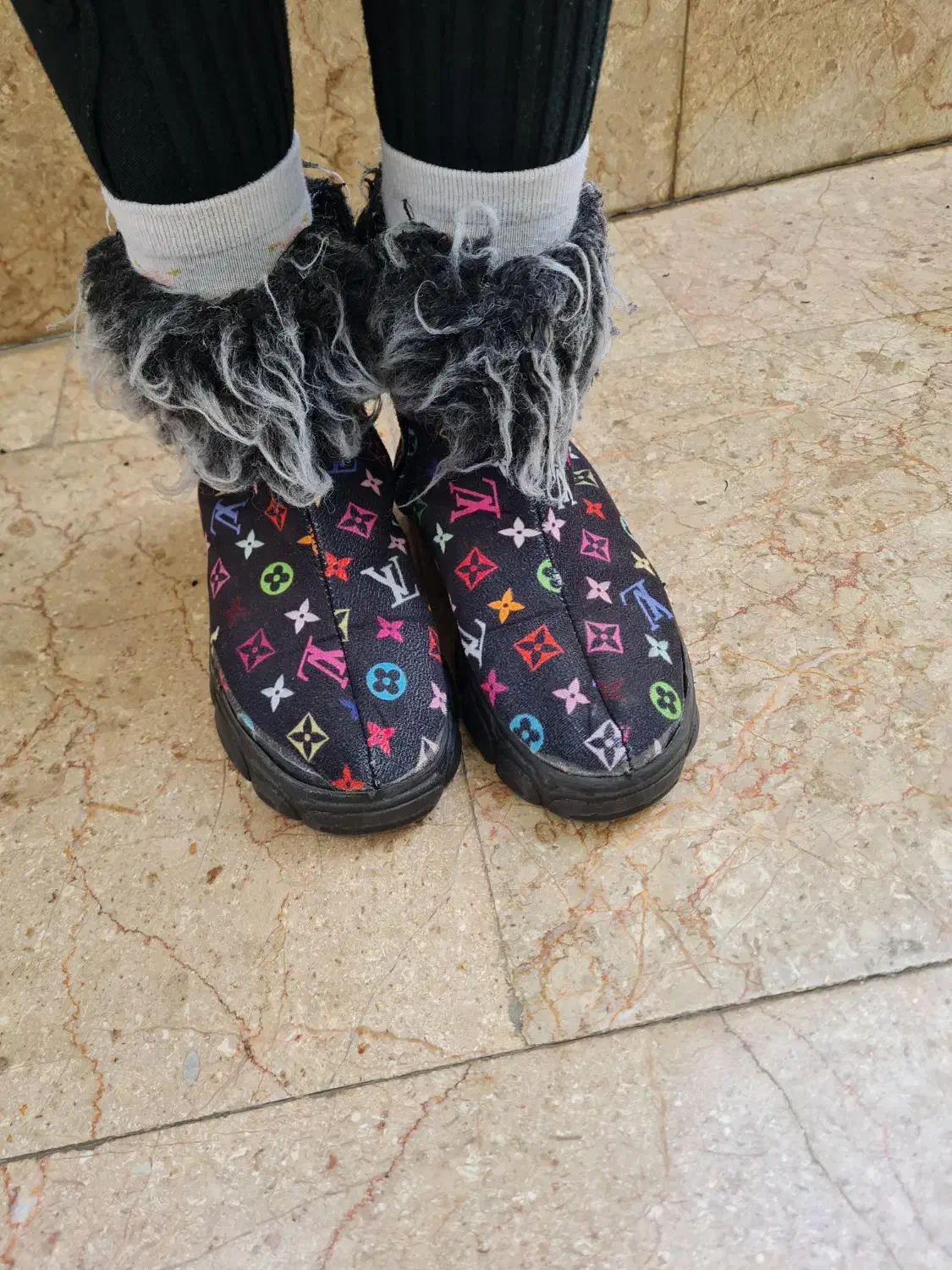 کتونی خارجی  دخترونه|کفش و لباس بچه|گنبد کاووس, |دیوار